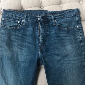 Levi’s 513 jeans